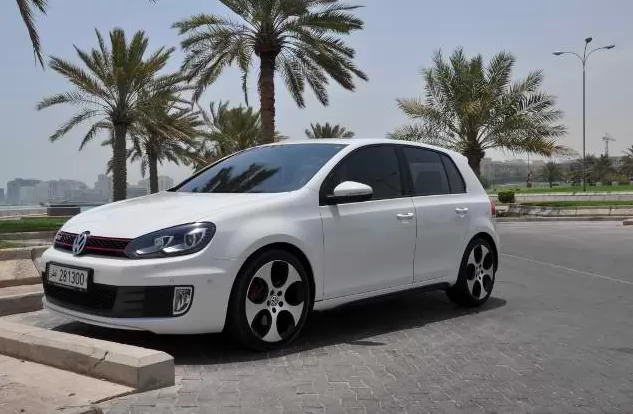 Used Volkswagen Golf For Sale in Doha-Qatar #5941 - 1  image 